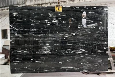 Hõbedane draakoni marmor